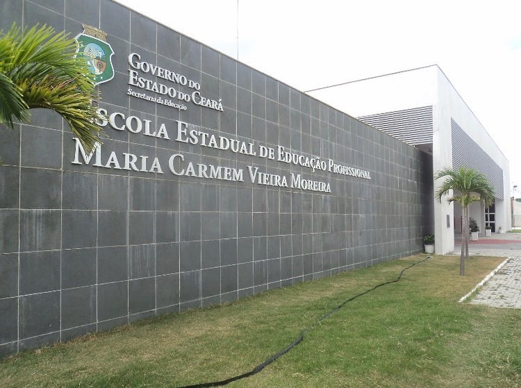 Fachada da escola